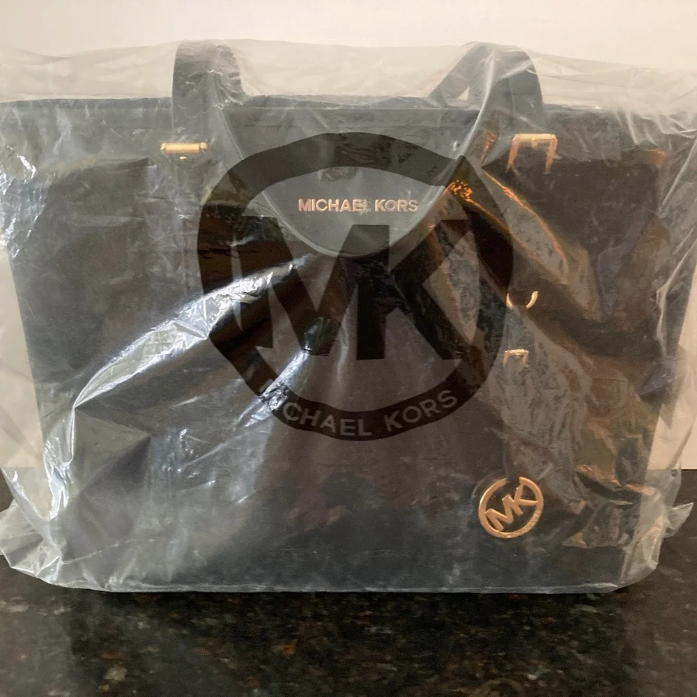 Michael Kors Black Saffiano Leather Large Jet Set Travel TZ Tote/$278 RETAIL/NEW